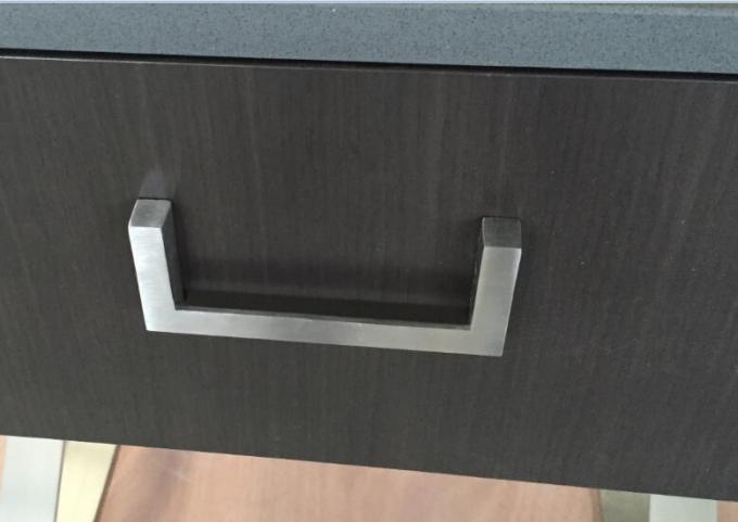 Rey Size Hotel Bedside presenta mercancías de caso de la hospitalidad de la pierna del metal con Sheen 100% 3