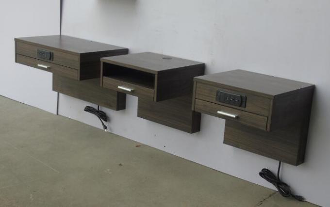 Los cuentos flotantes de madera de la cabecera del hotel, noche del dormitorio colocan el 30% Sheen 0