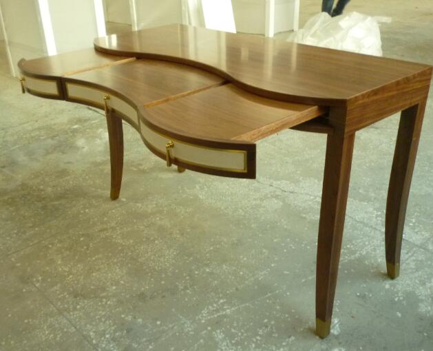 Muebles contemporáneos de madera del dormitorio del escritorio con las piernas de madera sólidas 1