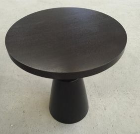 Un buen precio. Tablas de madera del comedor del pequeño hotel, mesa de desayuno redonda superior de madera en línea