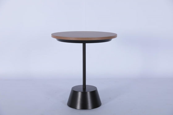 Un buen precio. Mesa lateral redonda de madera maciza creativa Balcón Mesa de café pequeña en línea