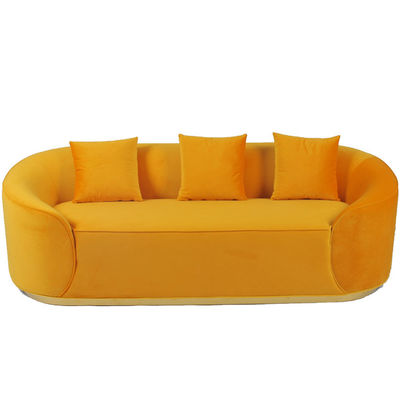 comprar Terciopelo Sofa With Metal Base de la tela de la sala de estar Fabricación en línea