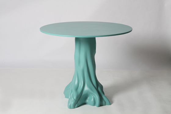 Un buen precio. Base única de la forma del árbol del verde del diseño alrededor del material superior de la resina de la mesa de comedor en línea