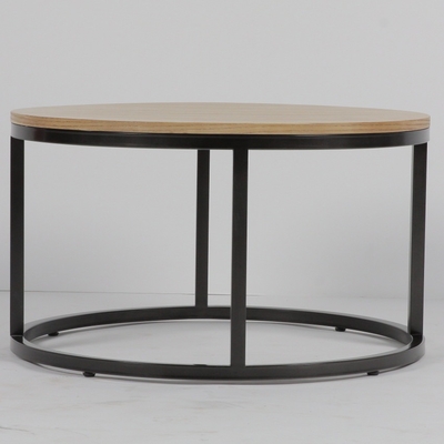 Un buen precio. Mesa de centro de madera sólida redondeada sala de estar con la base del marco del hierro en línea