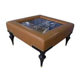 Un buen precio. Tierra de madera tapizada del color del latón de la mesita de noche de la mesa de centro de la sala de estar - amistosa en línea