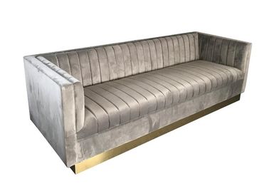 Un buen precio. Sofá al por mayor de la sala de estar de la tela de los muebles de la tapicería del terciopelo del modelo nuevo para casarse el sofá de alquiler en línea