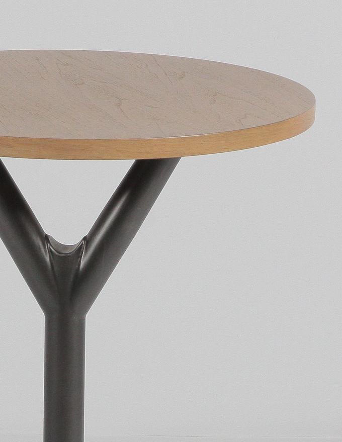 Madera de la forma redonda y contemporáneo lateral de la tabla del café del metal 0