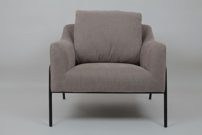 Marco metálico moderno de Sofa Upholstered Grey With Black de la sala de estar de la moda 3