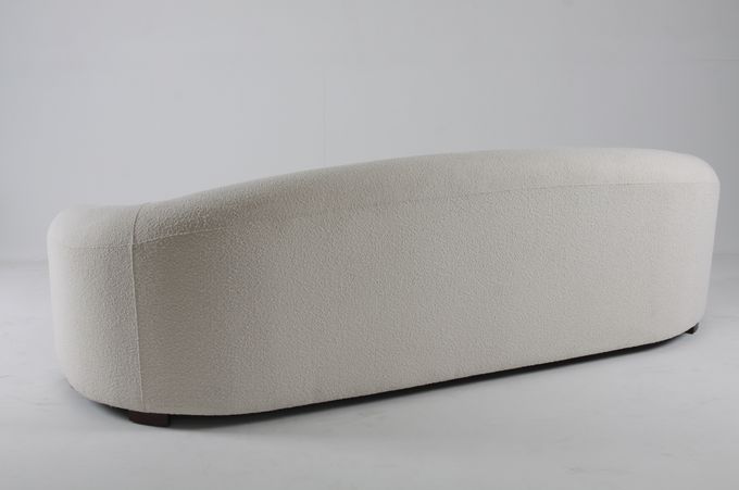 Sala de estar blanca de lujo y moderna Sofa With Wooden Legs de la ropa rizada 0