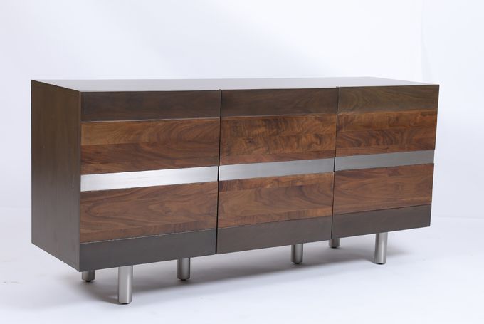 Gabinete de encargo del buffet de la sala de estar con el acero inoxidable de 3 puertas con base metálica 0