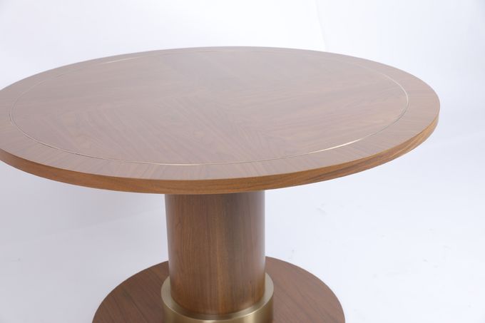 Base del pedestal de la mesa de comedor de la frontera del embutido del metal de la chapa del roble blanco con el cuello del metal 0