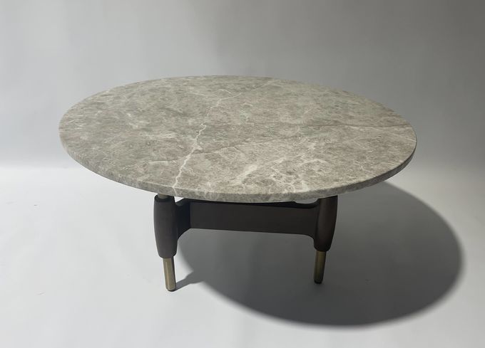 Mesa de centro modificada para requisitos particulares de la sala de estar con el top de mármol con base metálica de cobre amarillo cepillado 1