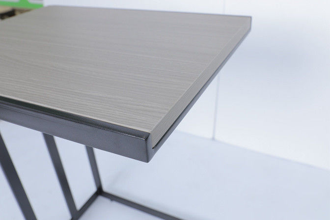 Madera sólida y metal sala de estar personalizada C mesa lateral en hotel de lujo y casa 1