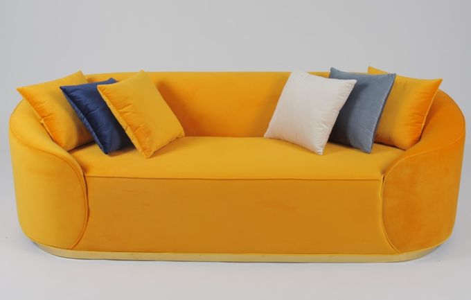 Terciopelo Sofa With Metal Base de la tela de la sala de estar 2