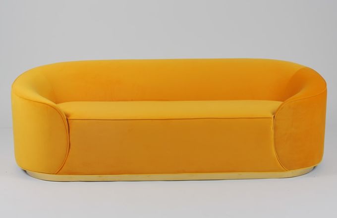 Terciopelo Sofa With Metal Base de la tela de la sala de estar 1